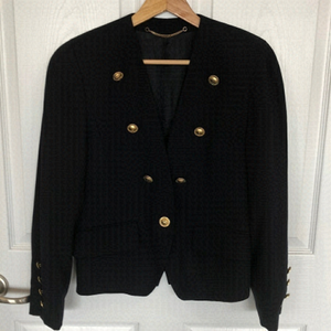 𝅺horst Basler double breasted blazer fully lined. Gold toned buttons